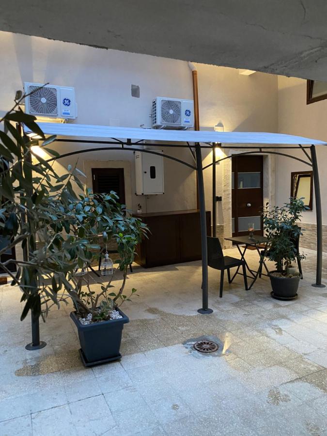 Il Cortiletto28 Rooms & House Syracuse Luaran gambar